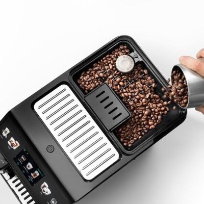10. De'Longhi Eletta Explore Fully Automatic Espresso Machine 1.8 L