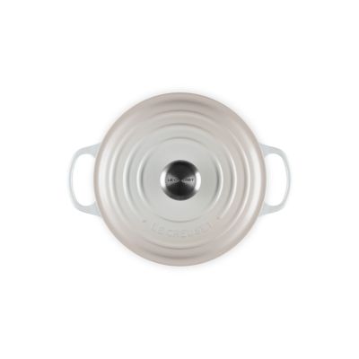 4. Le Creuset 21177247164430 cauldron 4.2 l White