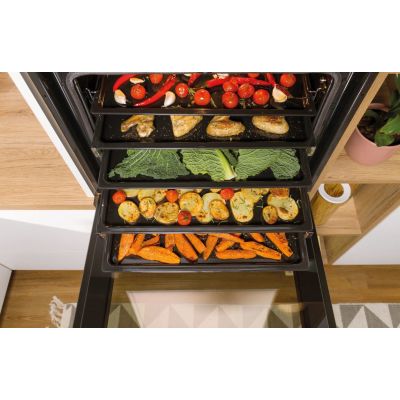 25. GORENJE BOS6737E06B Oven