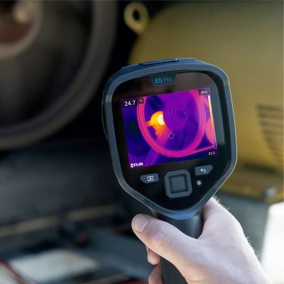 6. FLIR E5-PRO Professional Thermal Imaging Camera with Wi-Fi