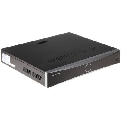 6. Hikvision DS-7732NXI-I4/VPro IP Recorder
