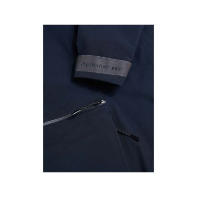 4. Peak Performance W Commuter Gore-Tex Pac Jacket Blue
