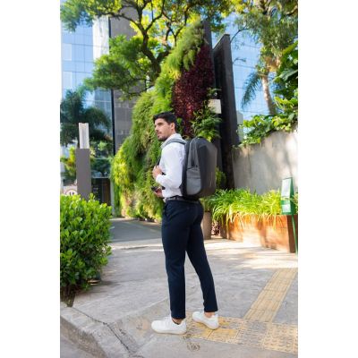 7. XD DESIGN BIZZ BACKPACK GRAY P/N: P705.932