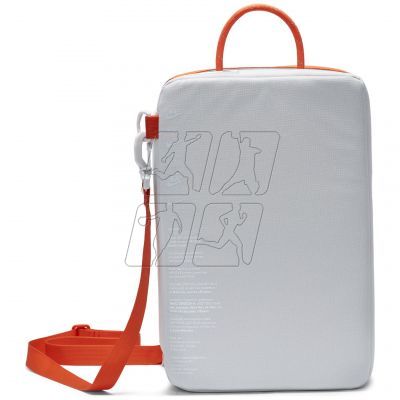 2. Nike DA7337 waist bag