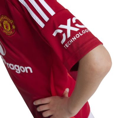 5. Adidas Manchester United Home Jr IT1972 T-shirt