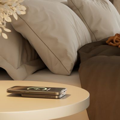 6. ZENS Slim Qi2 Aluminum Powerbank - 5000 mAh magnetic powerbank compatible with MagSafe and Qi2 (black)