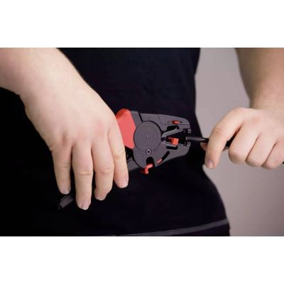 4. Automatic wire stripping tool