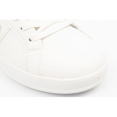 5. Fila women's sports shoes Foro sneakers white fashionable comfortable