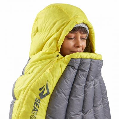 2. SEA TO SUMMIT Spark Women's Down Sleeping Bag -1C/30F - R