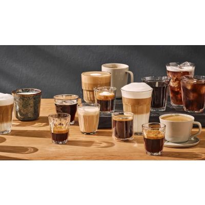 29. Siemens TP713RO9 EQ700 espresso machine (black; 19 bar)