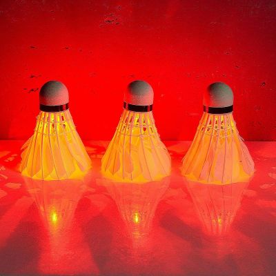 11. ENERO LED FEATHER BADMINTON SHUTTLE 3 PCS