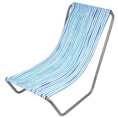 8. FOLDABLE GARDEN AND BEACH CHAIR AND BLUE LINES BAG