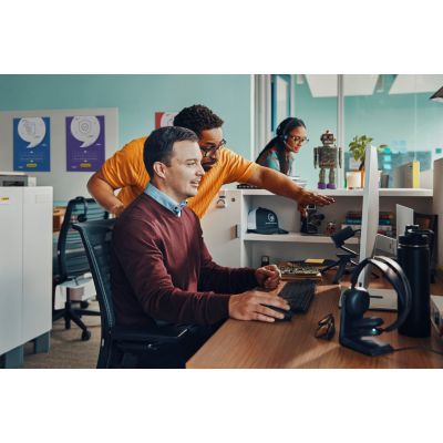 8. POLY Voyager Focus 2 USB-CC Headset with USB-C/A Adapter and Charging Base