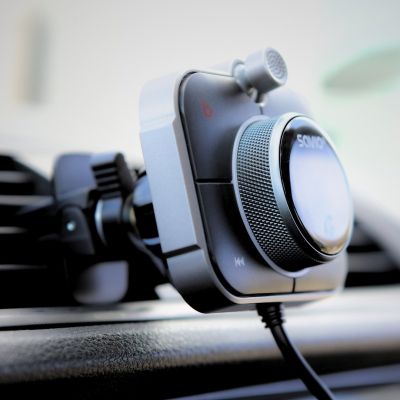 26. SAVIO TR-14 CAR FM TRANSMITTER WITH BLUETOOTH AND CHARGER, QUICK CHARGE 3.0 AND POWER DELIVERY, NOISE REDUCER