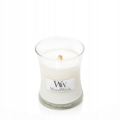 2. Small candle WHITE TEAK WOODWICK