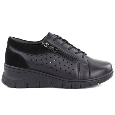 2. Women's leather openwork wedge shoes, black Vinceza 39977