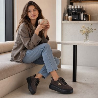 5. Women's brown leather platform shoes Vinceza 41523