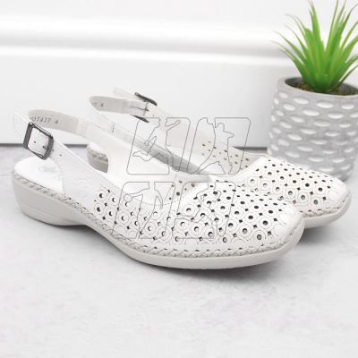 16. Comfortable leather sandals Rieker W RKR665 white