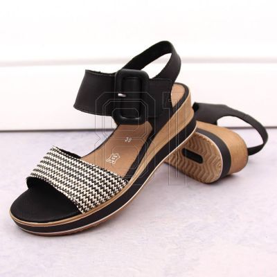 10. Leather wedge sandals Remonte W RKR646
