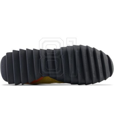 8. New Balance M URC30ND shoes