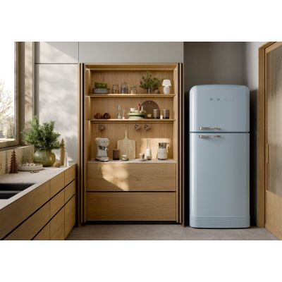 2. SMEG Coffee Machine (ECF02CREU) creme