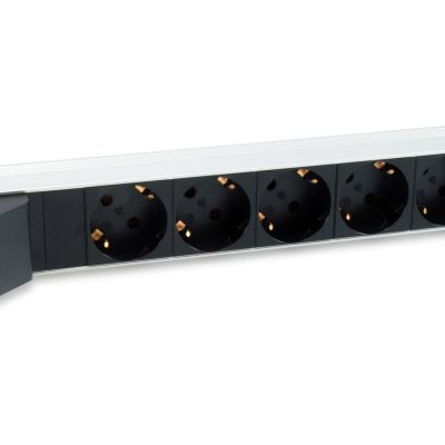 3. Equip 333312 PDU Power Distribution Unit 6 x Network Sockets 1U Black
