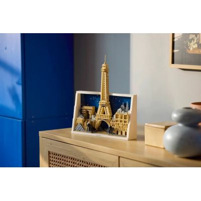 10. LEGO Architecture 21064 Paris