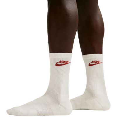 4. Nike Everyday Elevated Socks 3 Pairs White IH8522 906