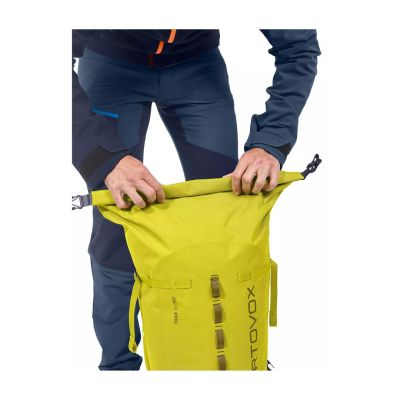 6. ORTOVOX TRAD 30 DRY 30 l Yellow