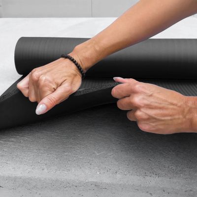 7. Wozinsky WNSP-15C Exercise Mat 183 x 61 x 1.5 cm Thick Gymnastics Mat for Yoga and Fitness - Black