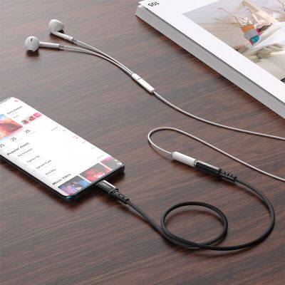 4. Acefast audio cable USB Type C - 3.5mm mini jack (female) 18cm, DAC, AUX black (C1-07 black)