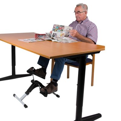 4. VIRTUFIT V2 FOLDABLE INDOOR BIKE / CYCLE TRAINER WITH COMPUTER