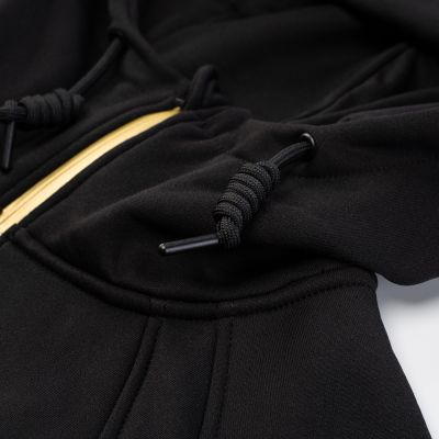 8. Thame W sweatshirt