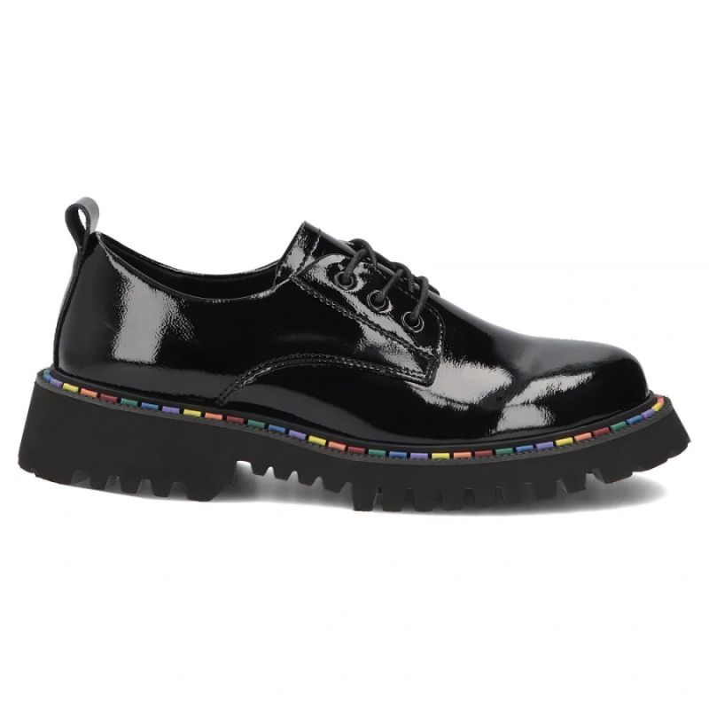 2. Women's patent leather shoes, black, Filippo DP8341