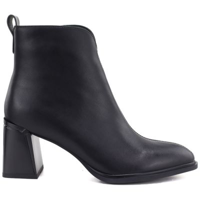 2. Women's black leather high-heeled ankle boots Vinceza 67057