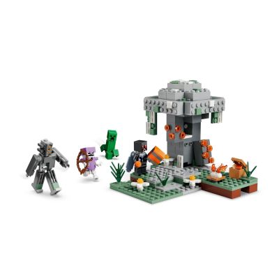 11. LEGO Minecraft 21586 Pale Garden