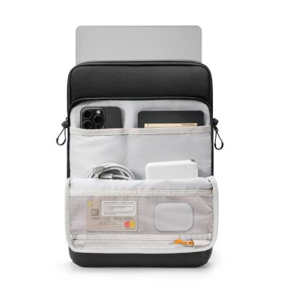 4. Tech-Protect Defender VR Laptop Bag 15-16 - Black