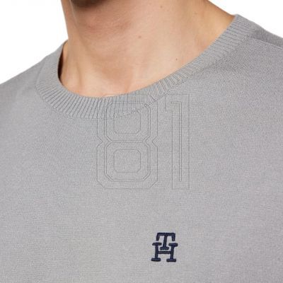 14. Tommy Hilfiger Crew Neck Knit Sweater M UM0UM02629