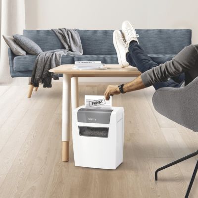 9. Leitz IQ Home Shredder, P4, 6 sheets, 15 l bin