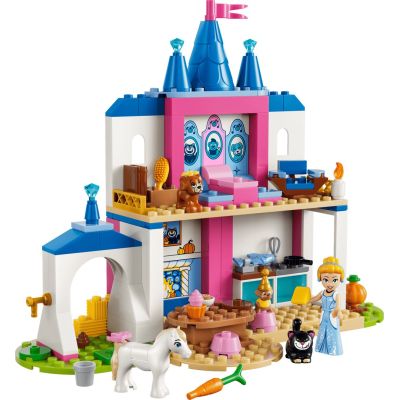 3. LEGO Disney 43283 - Cinderella's Castle and Her Animal Friends