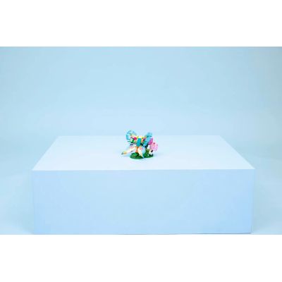 12. LEGO Creator 31384 Wild Animals: Colorful Hummingbird