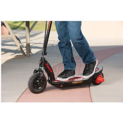 13. Razor Scooter 13173888 (red)