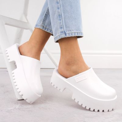 12. Big Star W NN274015 INT2083B chunky sole clogs