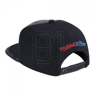 2. Mitchell &amp; Ness NBA Chicago Bulls NBA Day One Snapback Bulls cap 6HSSMM19227-CBUBLCK
