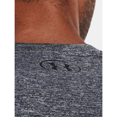 6. Under Armour T-shirt M 1328496-012