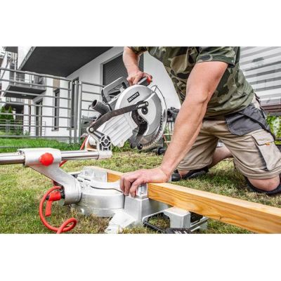 3. Graphite 59G812 Miter Saw 4800 RPM 1800000 W