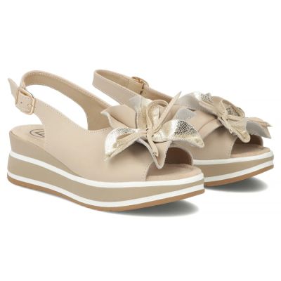4. Women's leather wedge sandals beige Filippo DS7045/26