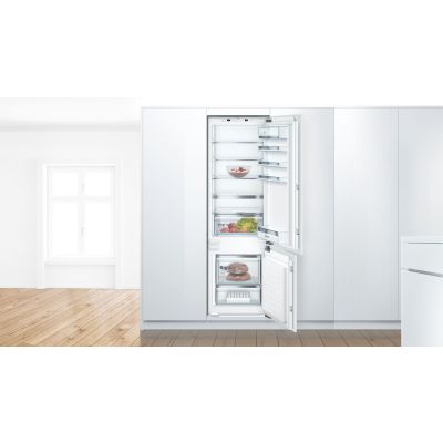 2. BOSCH KIS87AFE0 built-in refrigerator