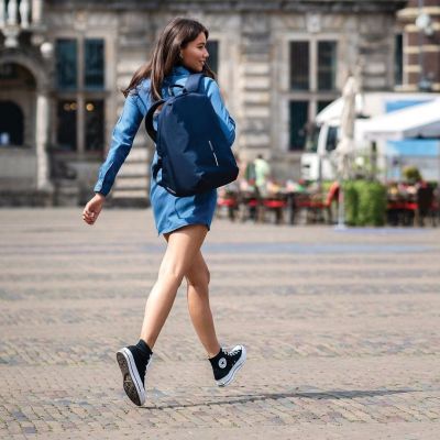 17. XD DESIGN ANTI-THEFT BACKPACK BOBBY SOFT NAVY BLUE P/N: P705.795