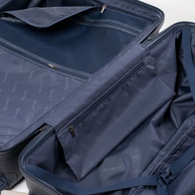 16. Iguana Sydney 90 Suitcase 92800405134